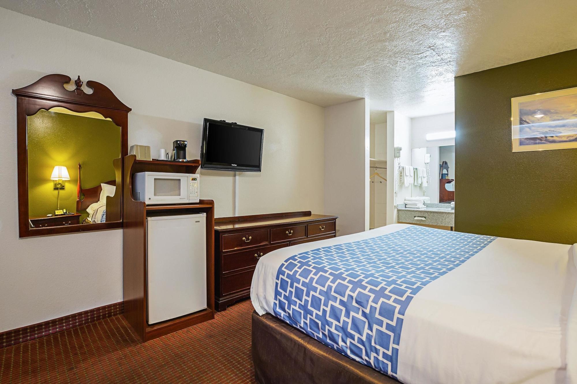 Rodeway Inn Сидар-Сити Экстерьер фото
